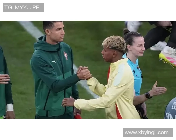 带你走进足球明星的世界一起感受他们的激情与荣耀